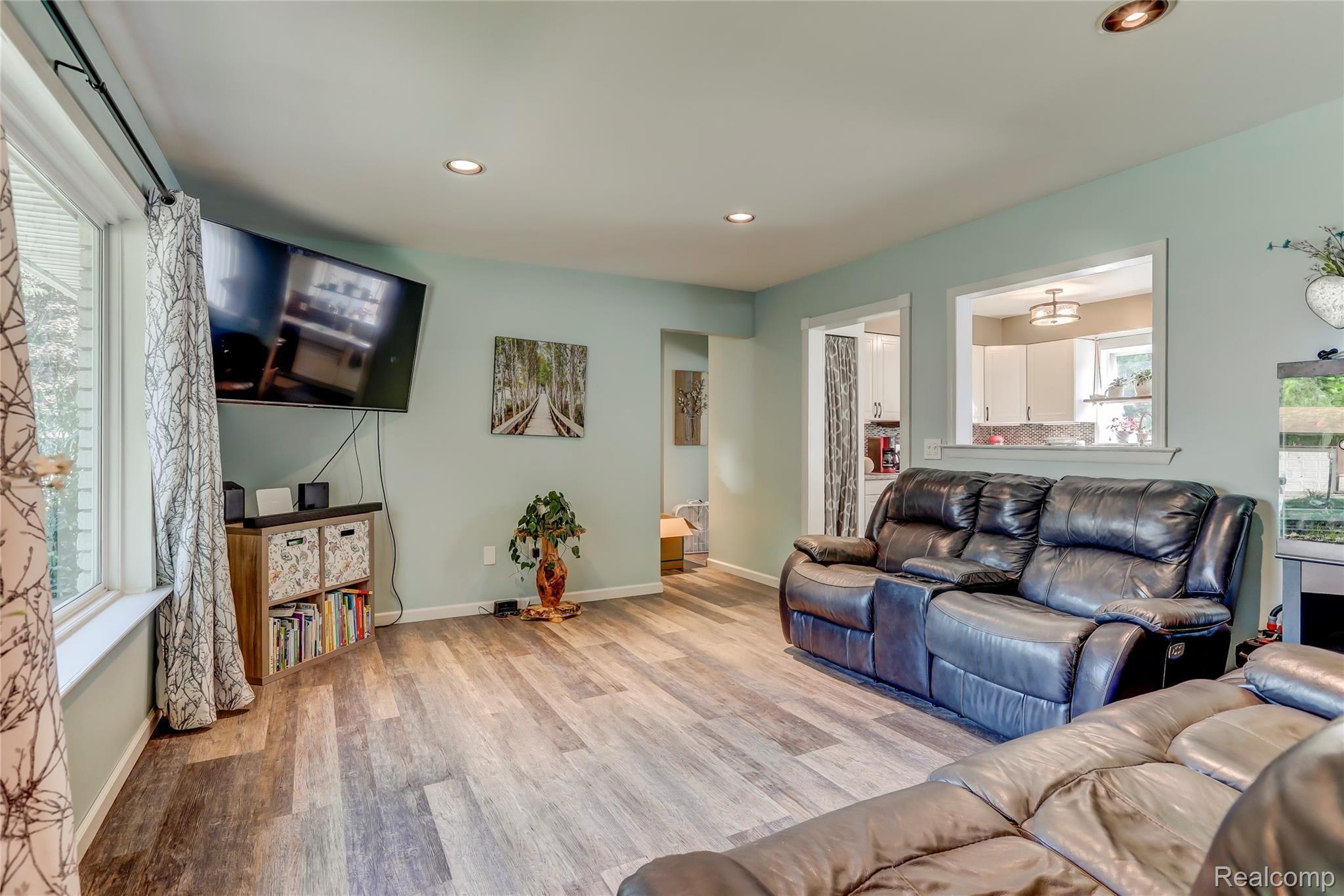 669 Georgetown Street, Canton, MI-4.jpg-FULL
