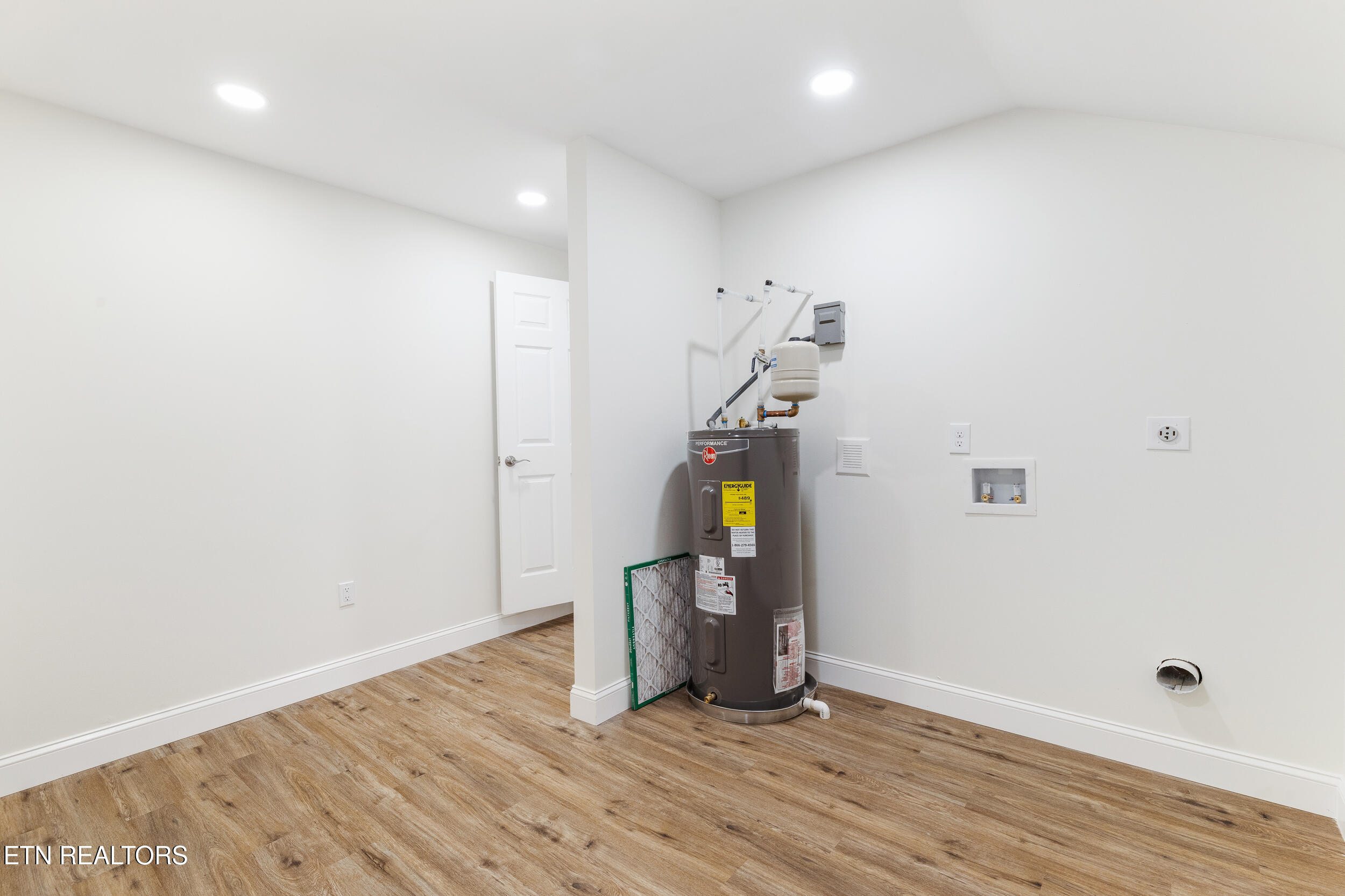 120 Stone Road Knoxville, TN 37920 - Photo 17 of 29 plenty of pantry space