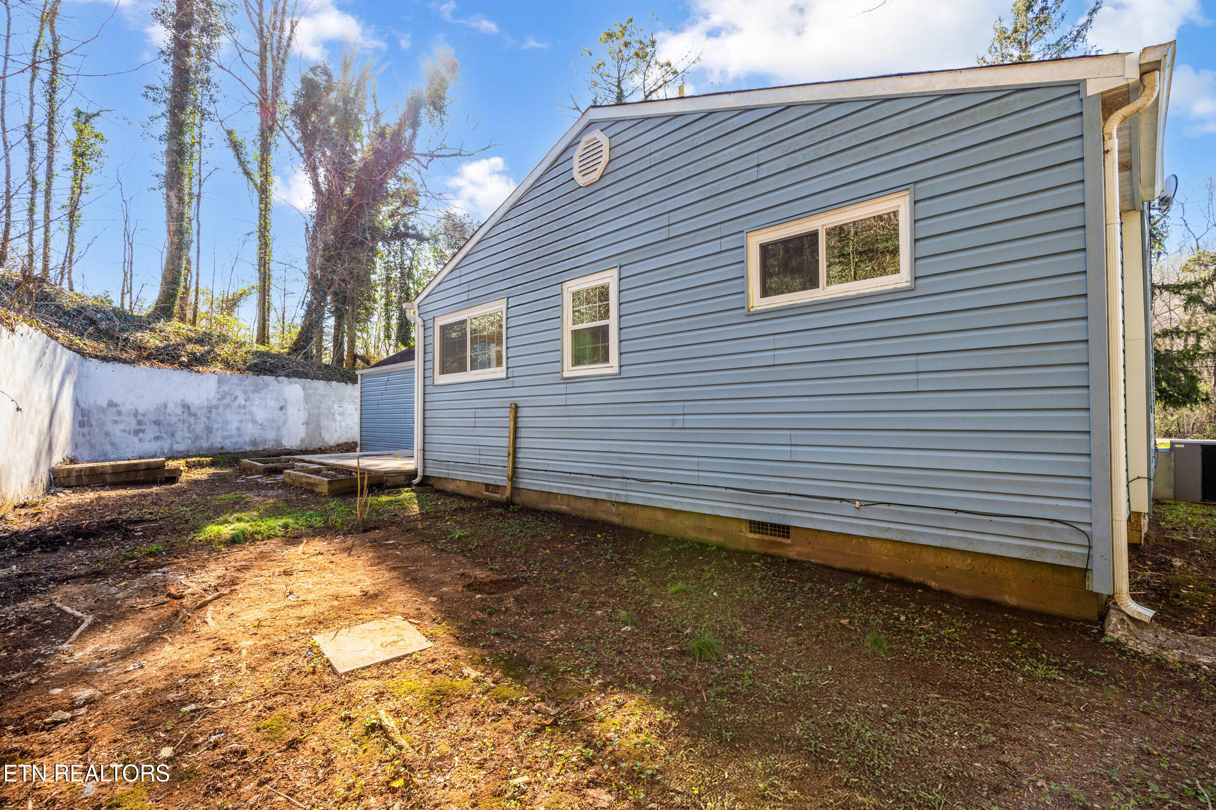 120 Stone Road Knoxville, TN 37920 - Photo 28 of 29 plenty of room for fluffy friends