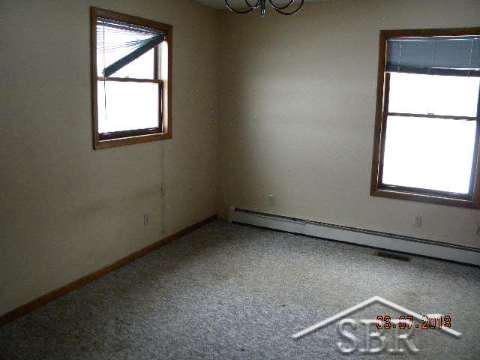 3932 Washburn Road Vassar, MI 48768 - Photo 9 of 10 20349434-8.JPG