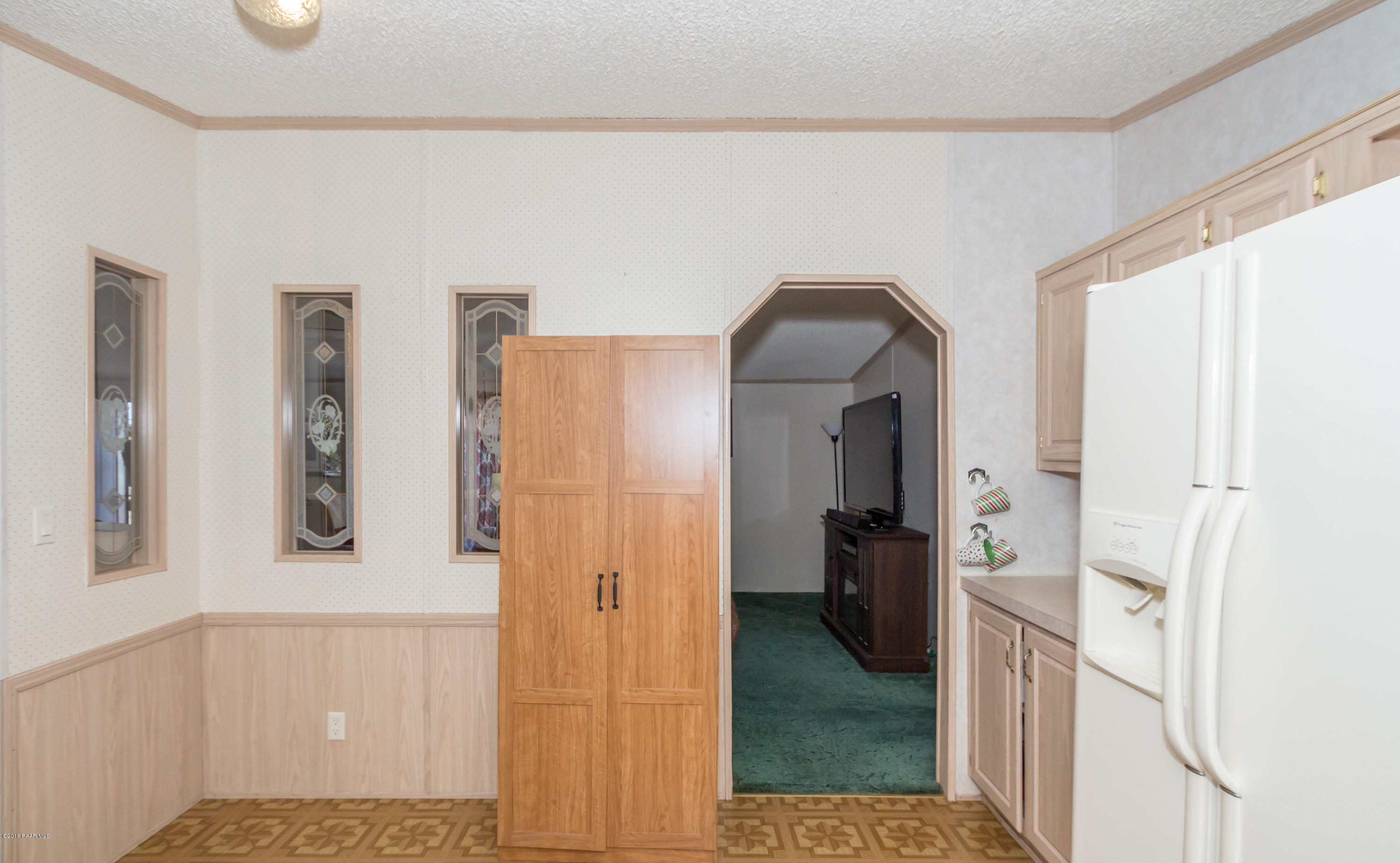 1925 Fox Road Chino Valley, AZ 86323 - Photo 5 of 25 Spacious Eat-In Kitchen