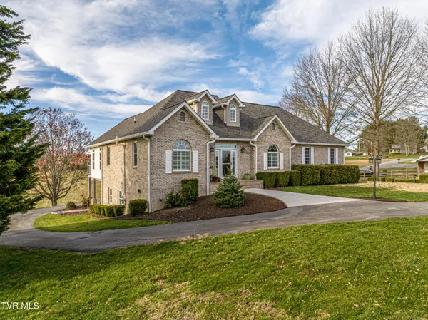 $649,000 | 625 Locust Street Northwest, Abingdon, VA 24210