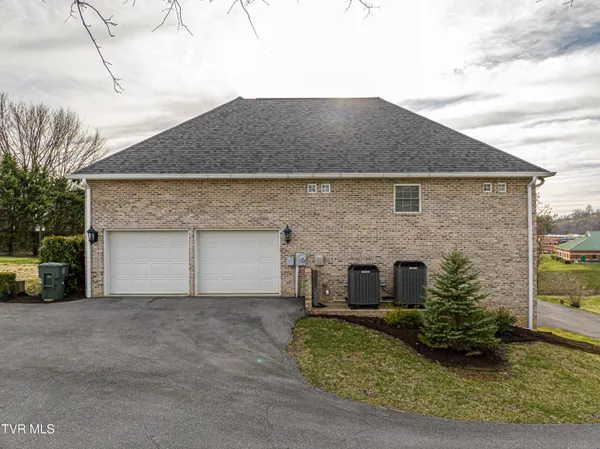 $649,000 | 625 Locust Street Northwest, Abingdon, VA 24210