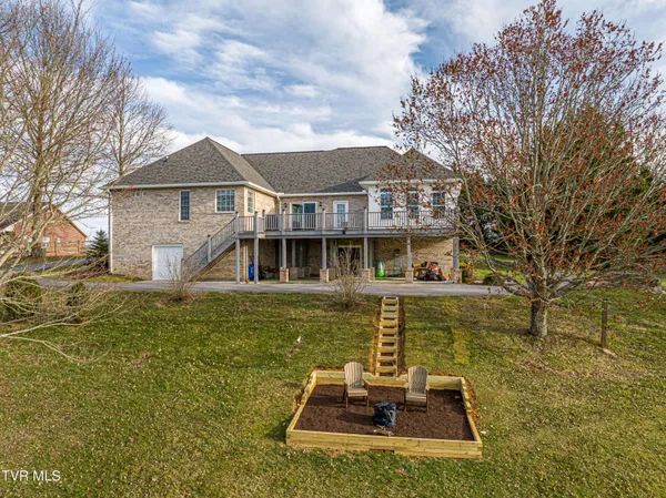 $649,000 | 625 Locust Street Northwest, Abingdon, VA 24210