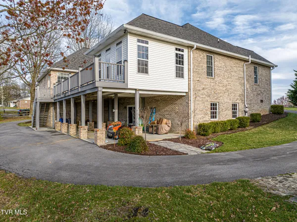 $649,000 | 625 Locust Street Northwest, Abingdon, VA 24210