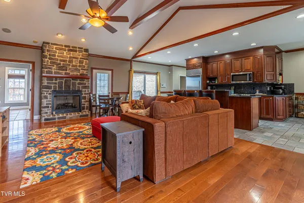 $649,000 | 625 Locust Street Northwest, Abingdon, VA 24210