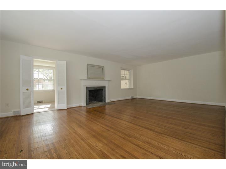 1427 Knox Road Wynnewood, PA 19096 - Photo 4 of 23 Living Room