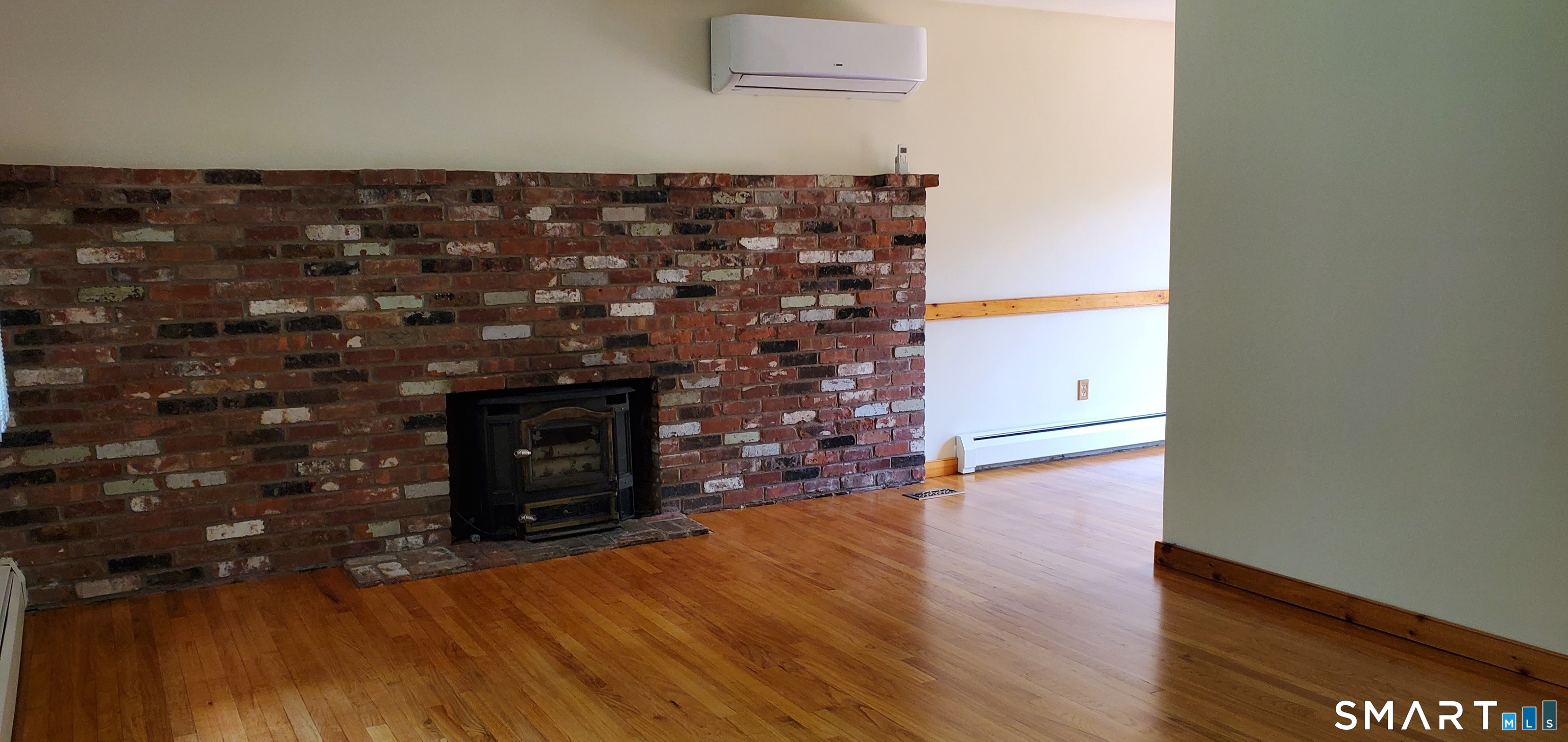 371 Fairwood Road Bethany, CT 06524 - Photo 6 of 19 Gallery Image 6