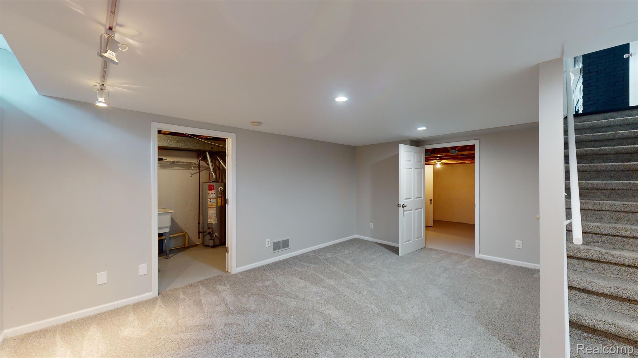 1226 Kings Cove Court Rochester, MI 48306 - Photo 20 of 34 Gallery Image 20