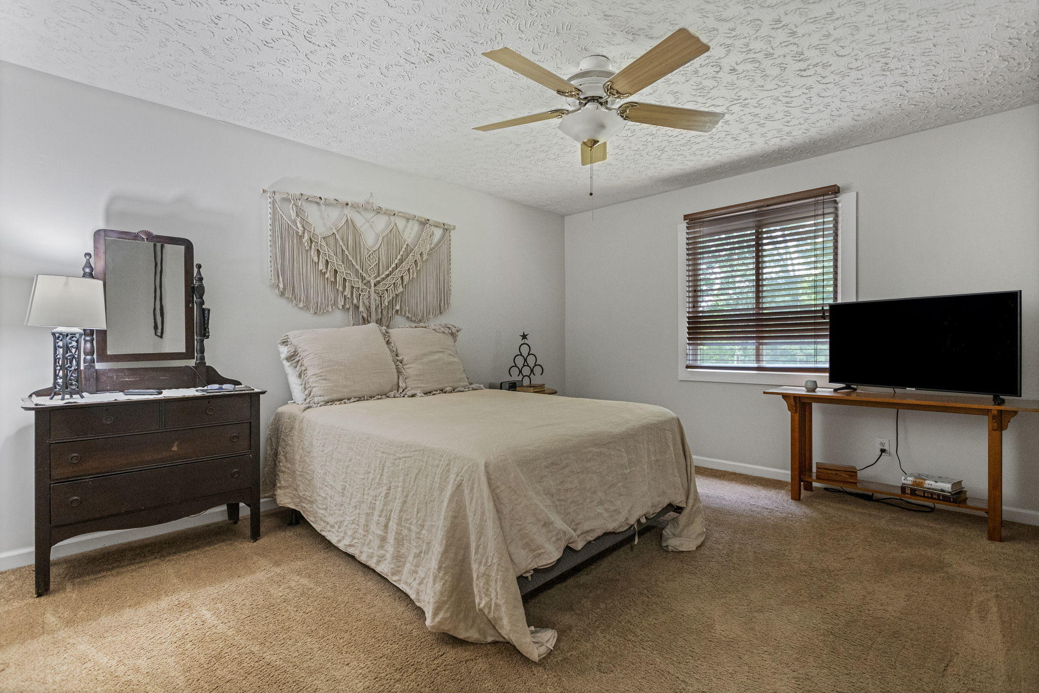 387 Carlton Road Bristol, TN 37620 - Photo 18 of 34 15-web-or-mls-IMG_1878