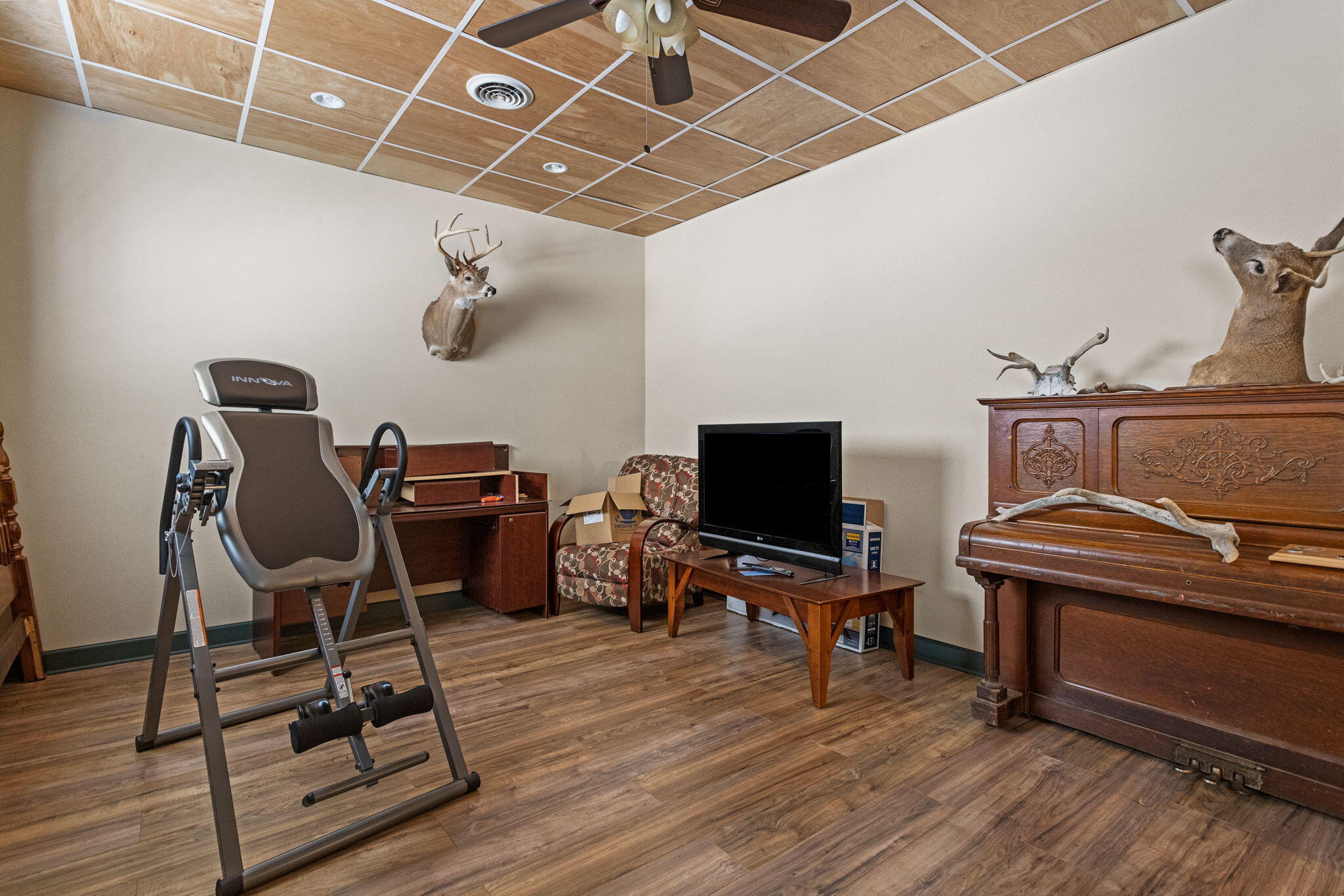 387 Carlton Road Bristol, TN 37620 - Photo 24 of 34 21-web-or-mls-IMG_1898