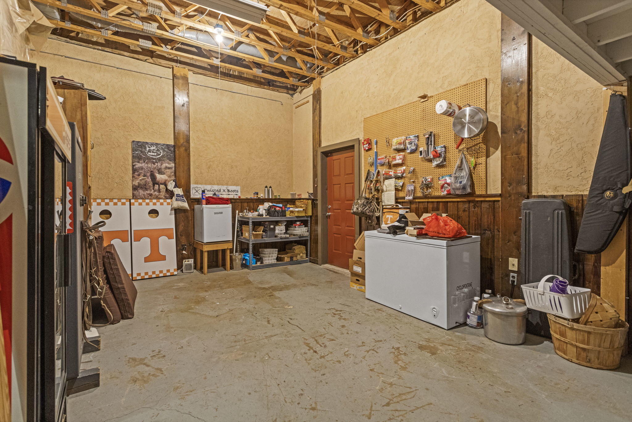 387 Carlton Road Bristol, TN 37620 - Photo 26 of 34 23-web-or-mls-IMG_1904