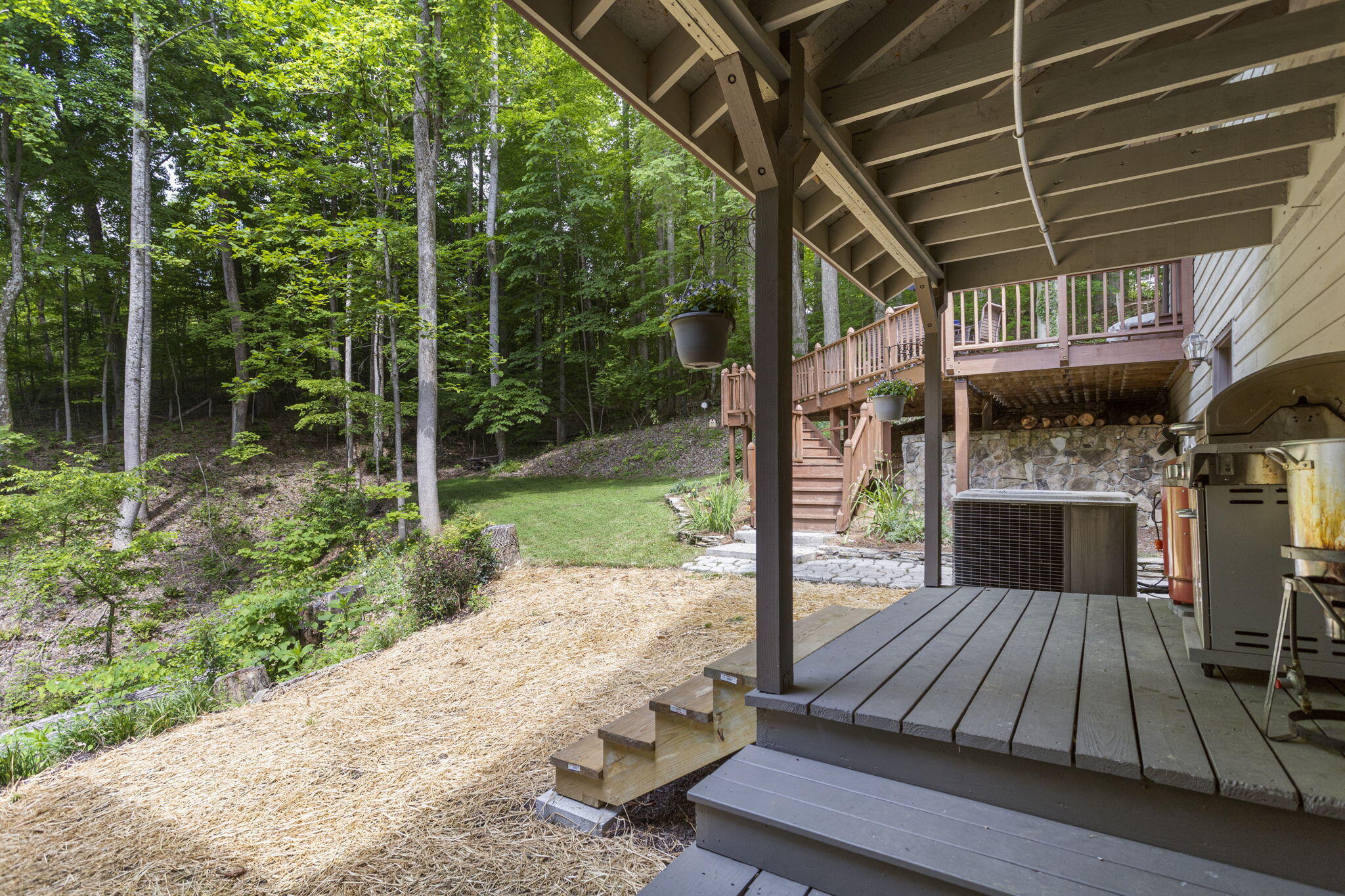 387 Carlton Road Bristol, TN 37620 - Photo 30 of 34 27-web-or-mls-IMG_1916a