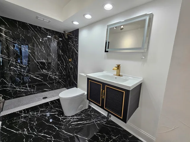 $599,800 | 6007 North Sheridan Road, Unit 17DF, Chicago, IL 60660