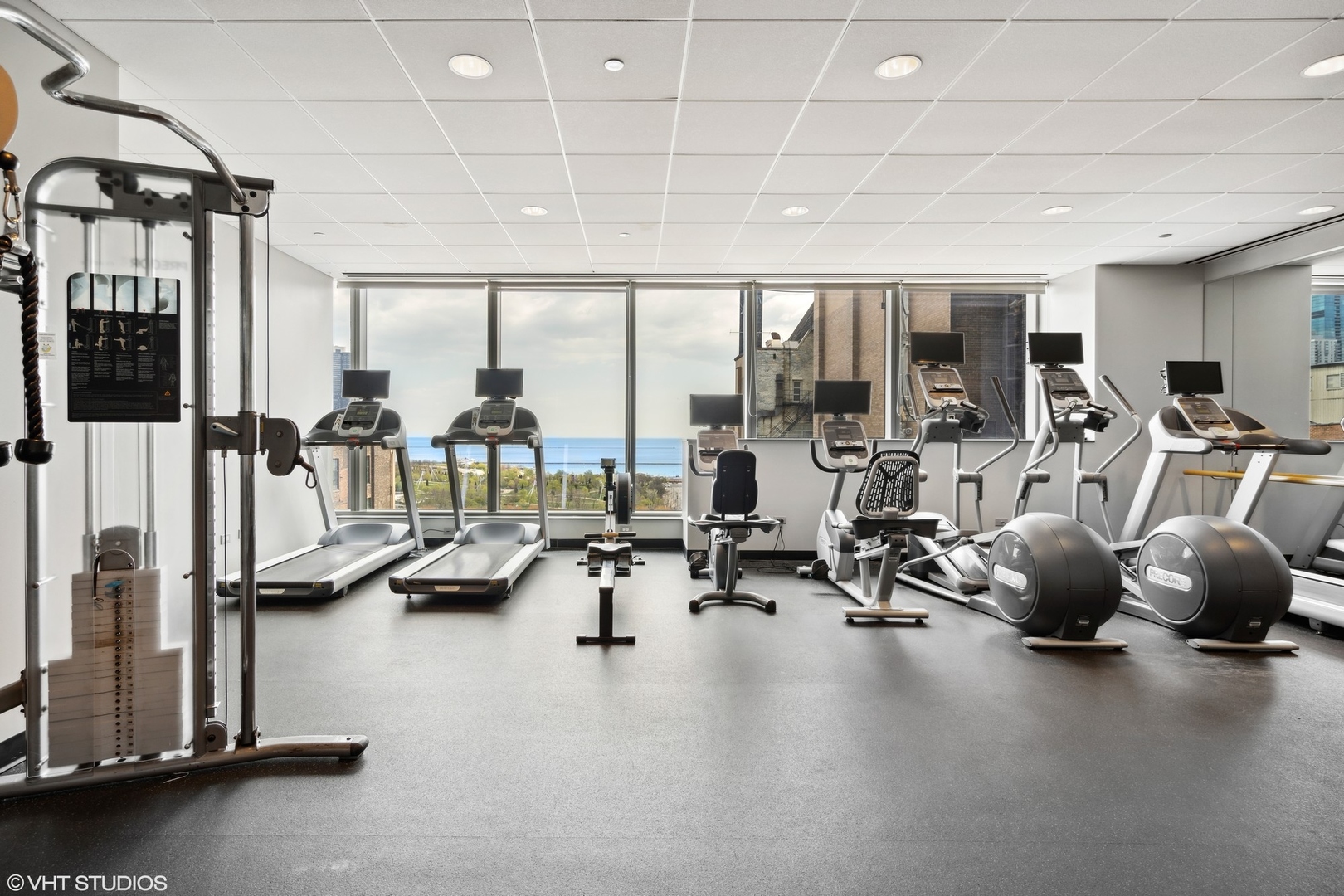 60 East Monroe Street, Unit 2903 Chicago, IL 60603 - Photo 15 of 19 a view of a room with gym equipment