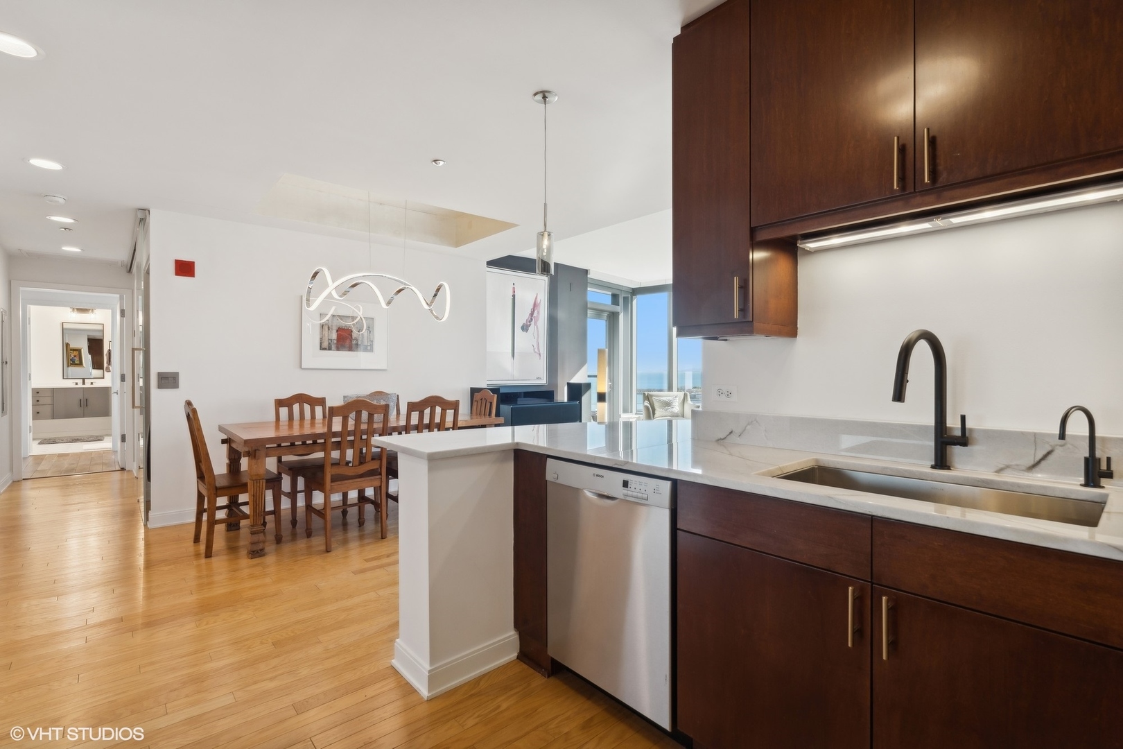 60 East Monroe Street, Unit 2903 Chicago, IL 60603 - Photo 5 of 19 a kitchen with lots of counter top space