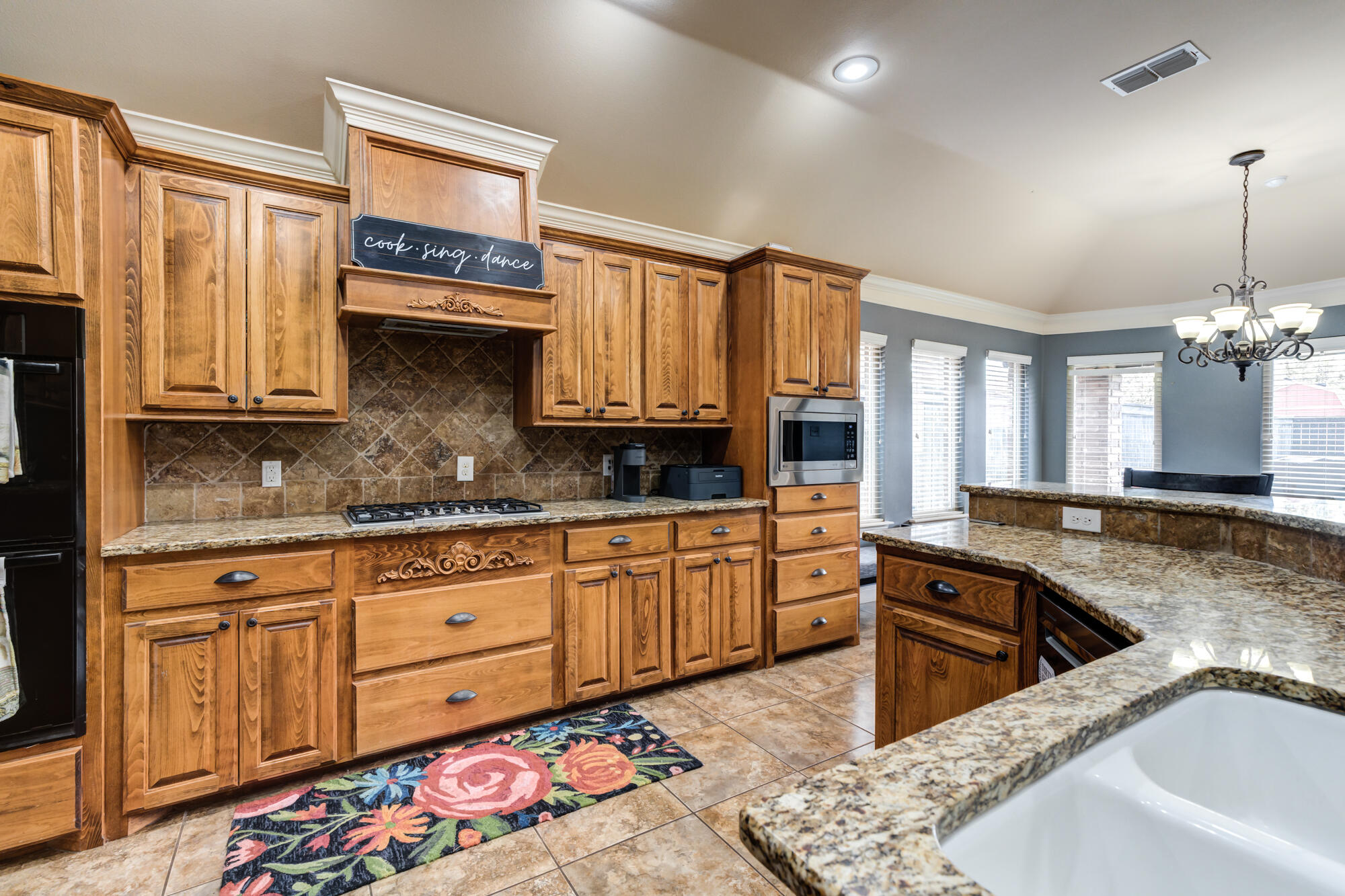 6309 76th Street Lubbock, TX 79424 - Photo 26 of 61 6309-76th-St_Lubbock-TX_24_Kitchen