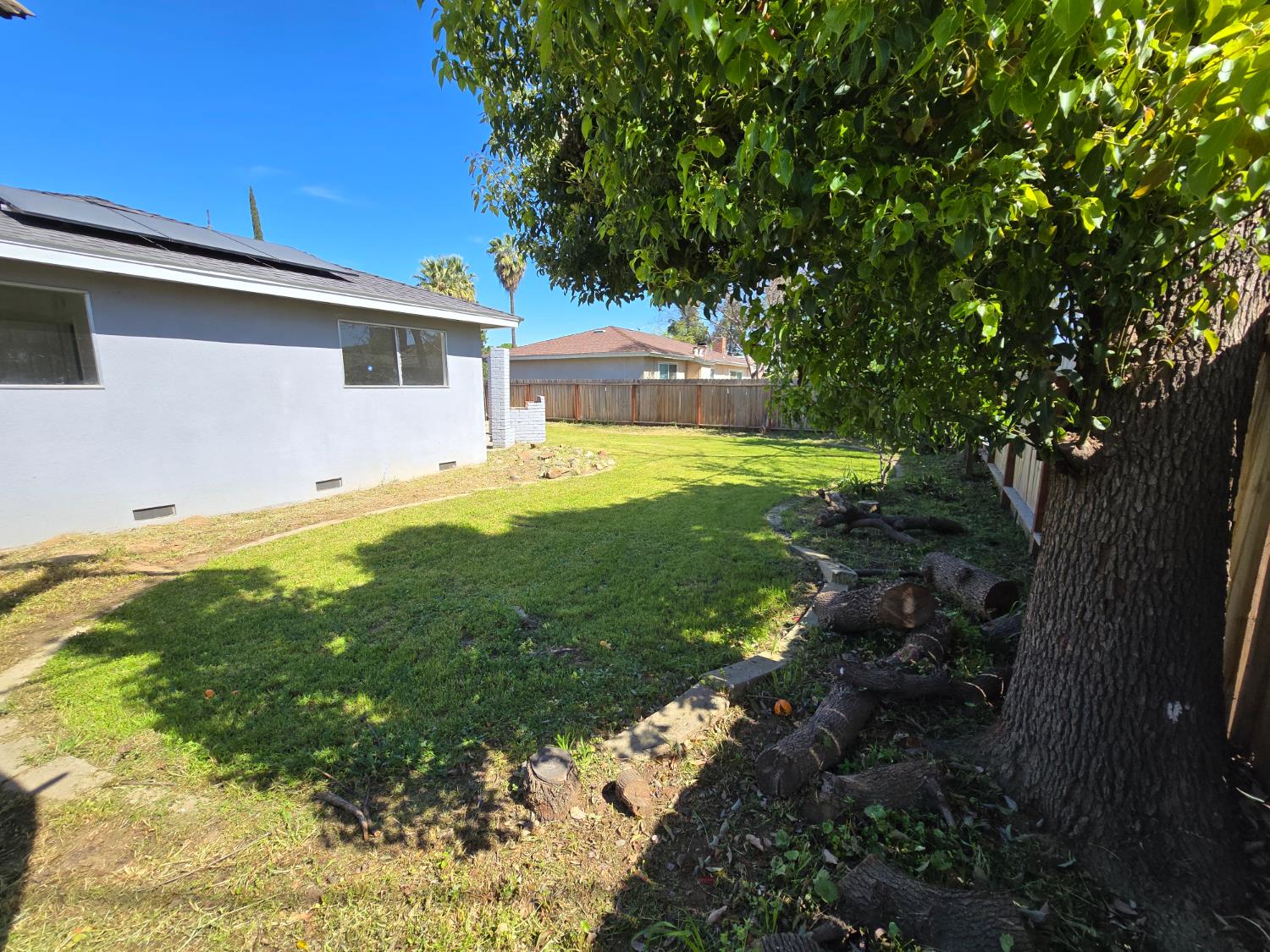 424 West Rialto Avenue Clovis, CA 93612 - Photo 18 of 20 Back yard 3 of 3 photos