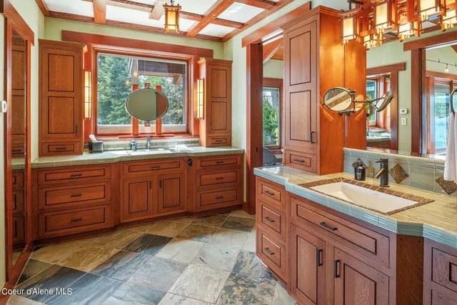 $8,800,000 | 203 Shannon Lane, Dover, ID 83825