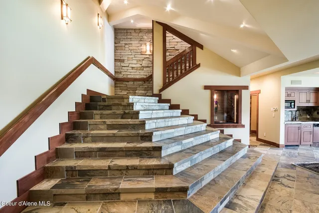 $8,800,000 | 203 Shannon Lane, Dover, ID 83825