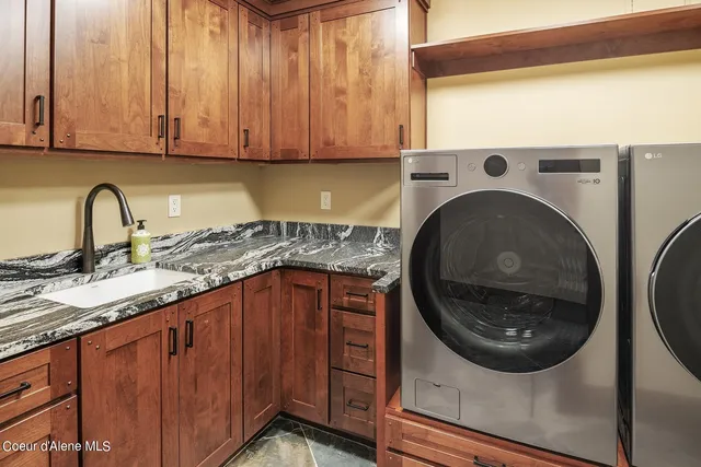 $8,800,000 | 203 Shannon Lane, Dover, ID 83825