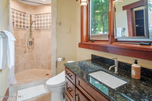 $8,800,000 | 203 Shannon Lane, Dover, ID 83825