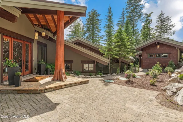 $8,800,000 | 203 Shannon Lane, Dover, ID 83825