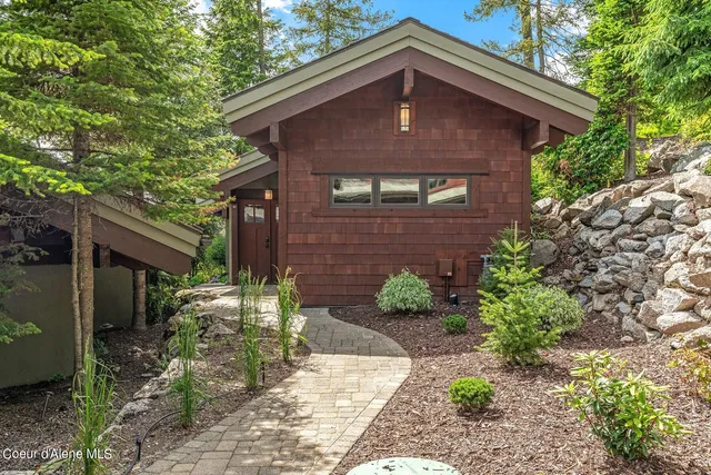 $8,800,000 | 203 Shannon Lane, Dover, ID 83825