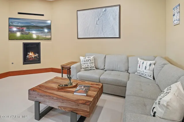 $8,800,000 | 203 Shannon Lane, Dover, ID 83825