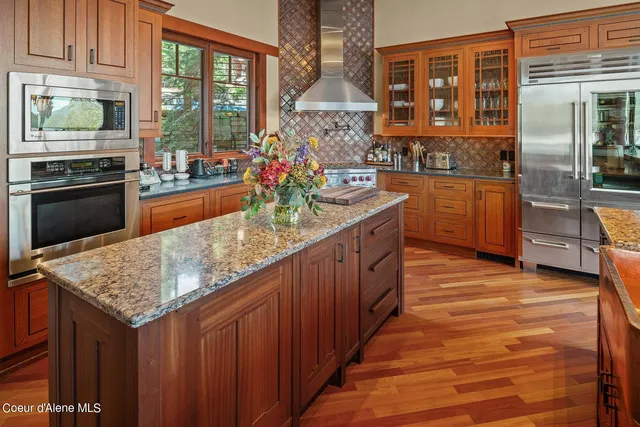 $8,800,000 | 203 Shannon Lane, Dover, ID 83825