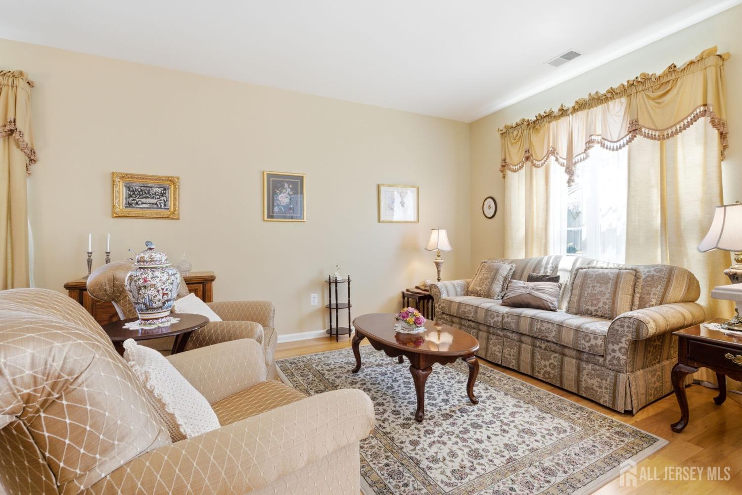 16 Barbaras Way Jackson, NJ 08527 - Photo 6 of 40