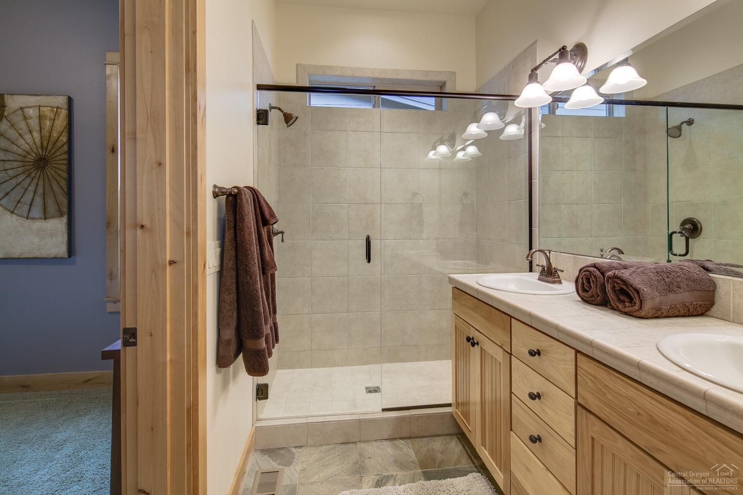 957 Southwest Vantage Point Way Bend, OR 97702 - Photo 14 of 25 Additional Photo