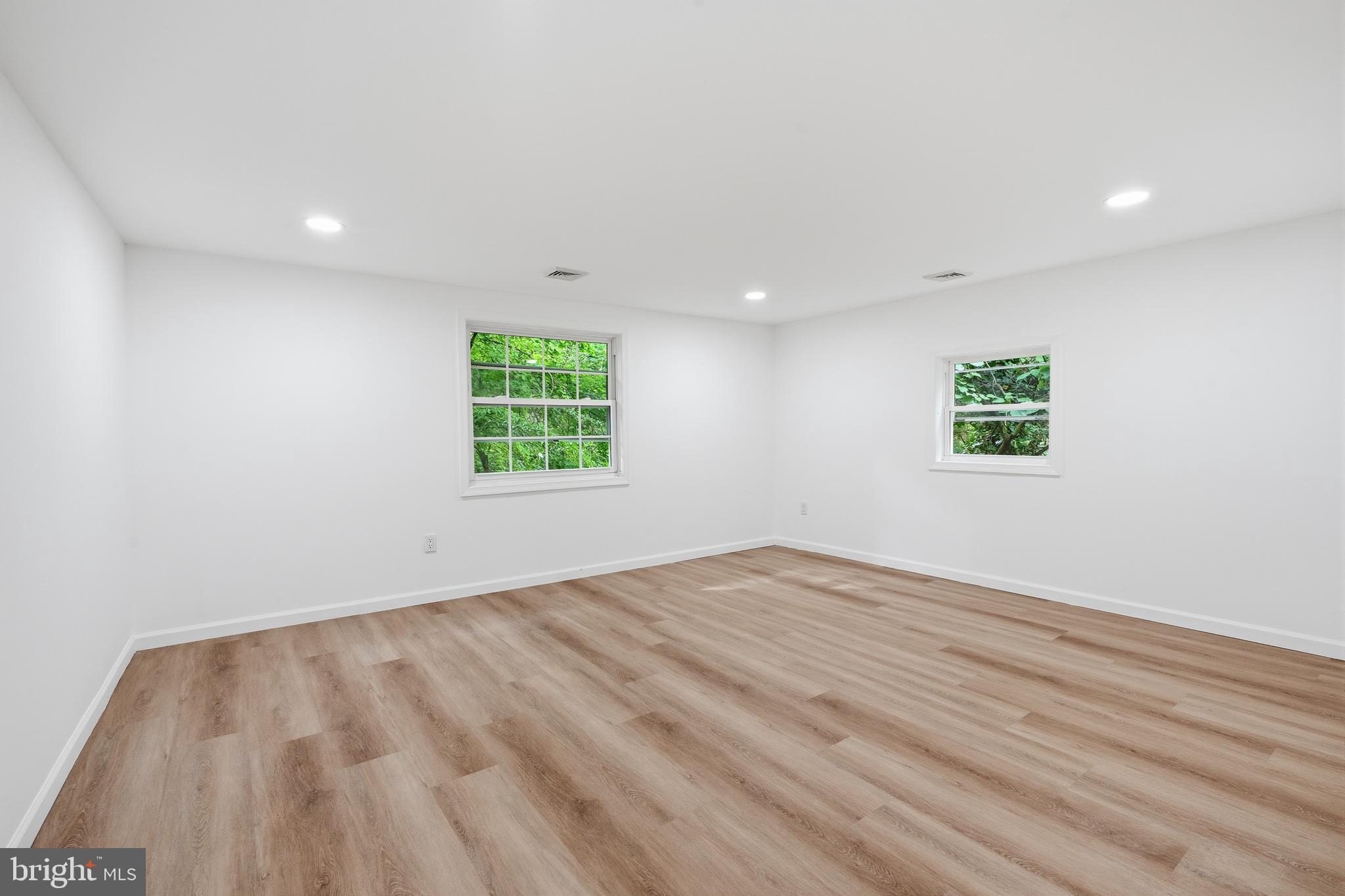 227 West Ferry Road Yardley, PA 19067 - Photo 27 of 42