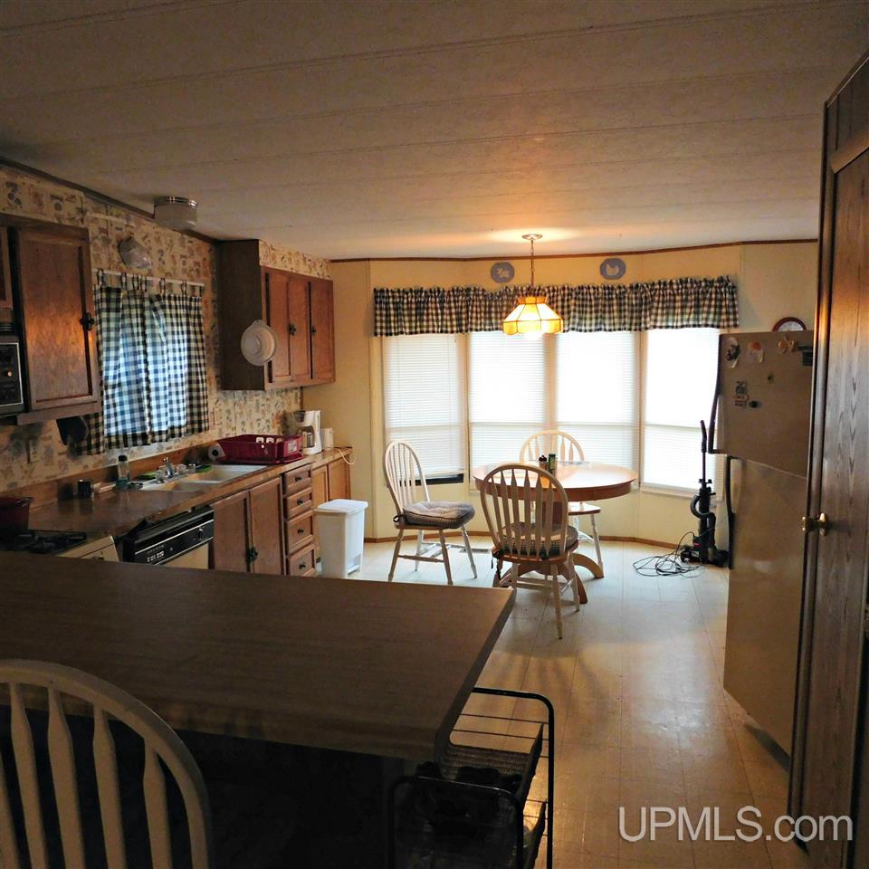 4966 Foster City Road Vulcan, MI 49892 - Photo 4 of 35