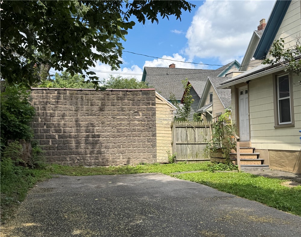 39 Edmonds Street Rochester, NY 14607 - Photo 27 of 28 Gallery Image 27
