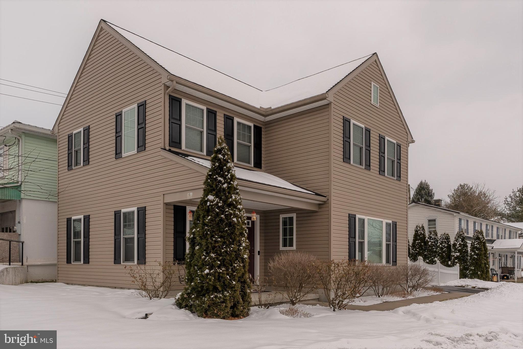 28 A Lititz Run Road Lititz, PA 17543 - Photo 2 of 29