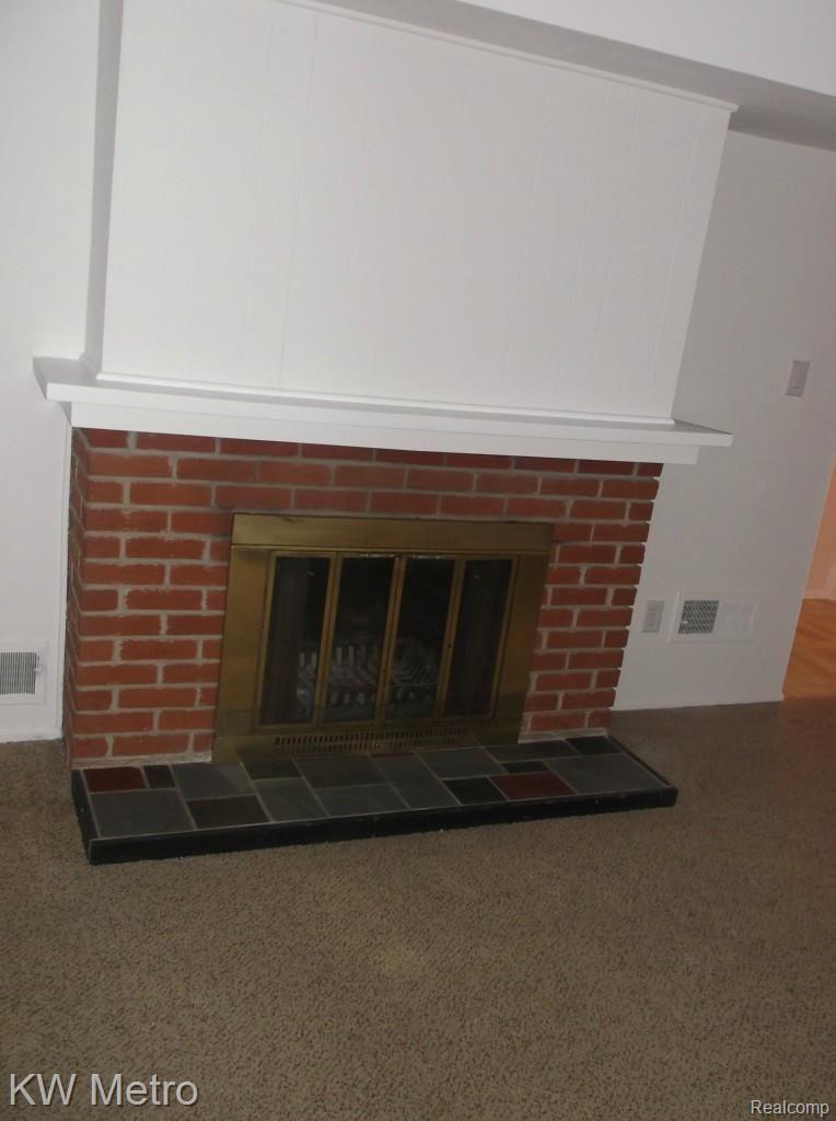 33992 Dequindre Road Sterling Heights, MI 48310 - Photo 5 of 36 Fireplace in Family Room.