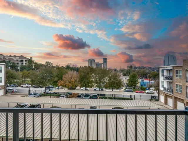 $259,000 | 950 Henderson Street, Fort Worth, TX 76102