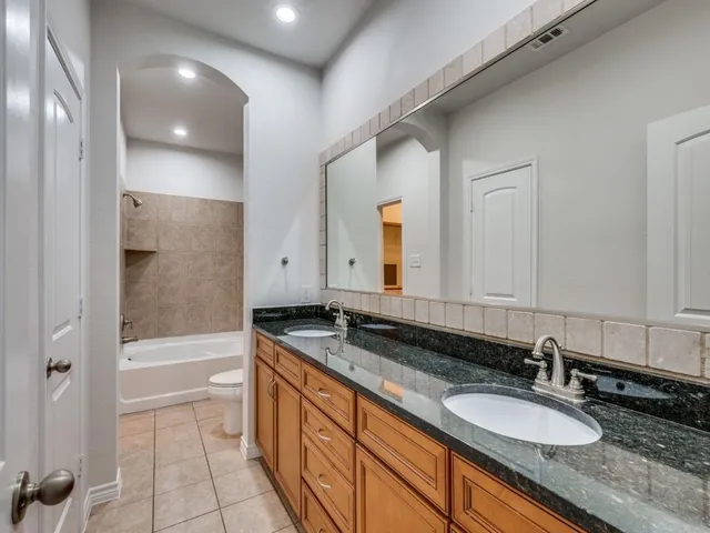 $259,000 | 950 Henderson Street, Fort Worth, TX 76102