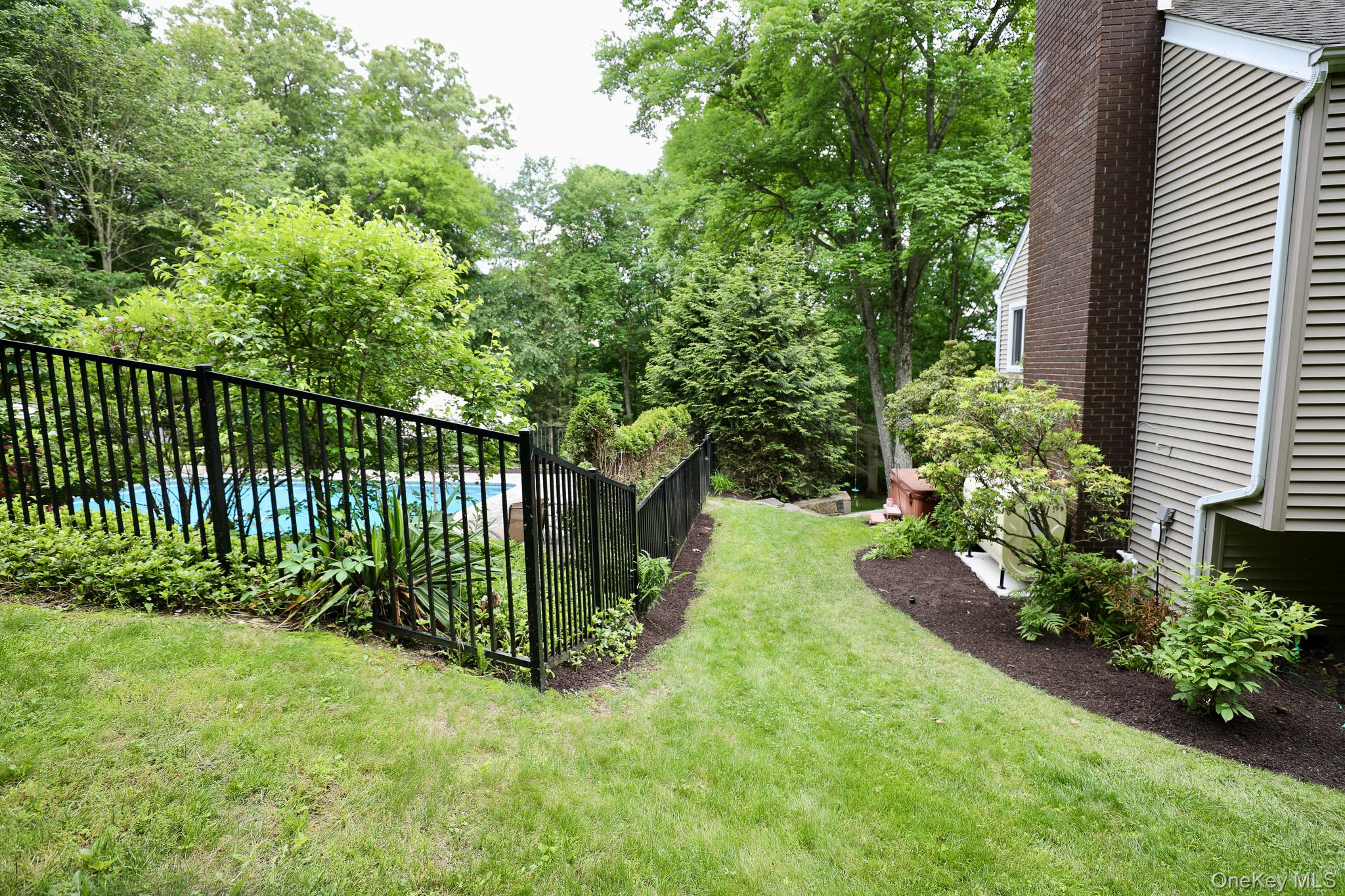 7 David Road Somers, NY 10589 - Photo 8 of 41