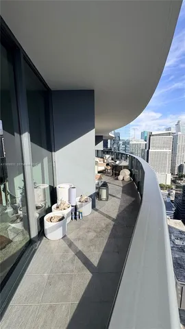 $8,500 | 1000 Brickell Plaza, Unit 4009, Miami, FL 33131