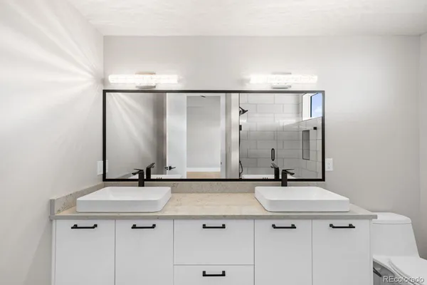 $5,760,000 | 6954 South Espana Way, Centennial, CO 80016