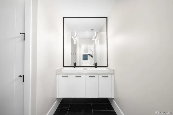 $5,760,000 | 6954 South Espana Way, Centennial, CO 80016