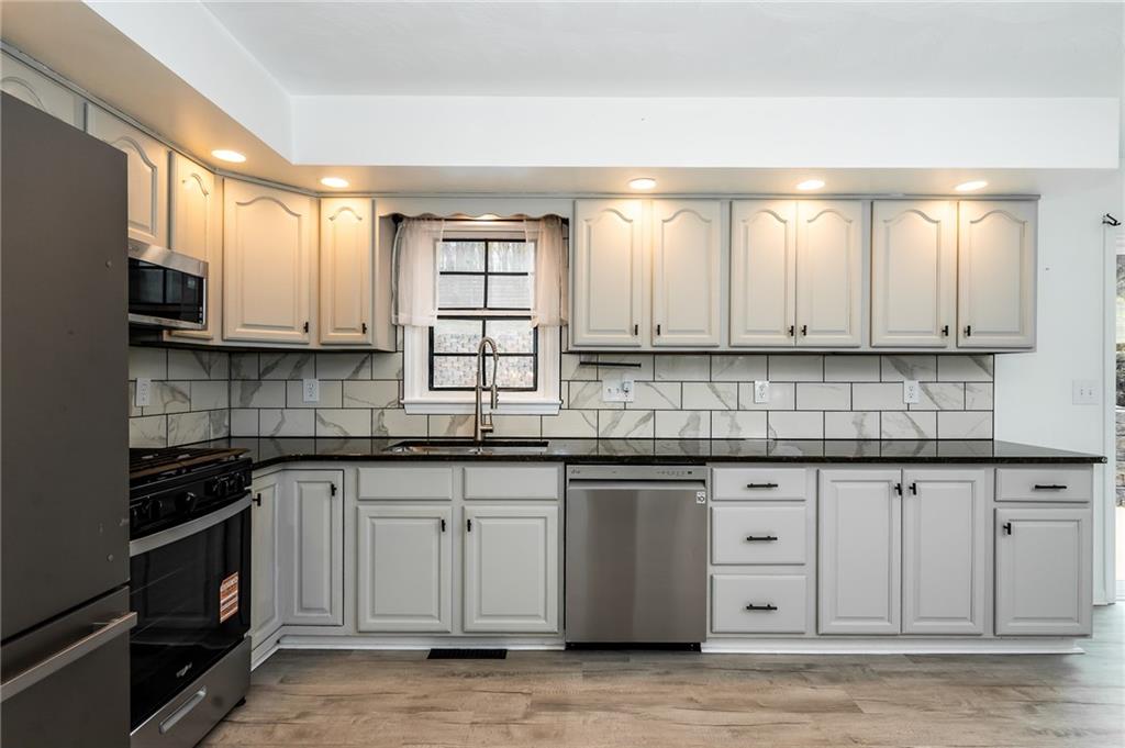 335 6 Flat Road Homer City, PA 15748 - Photo 8 of 32