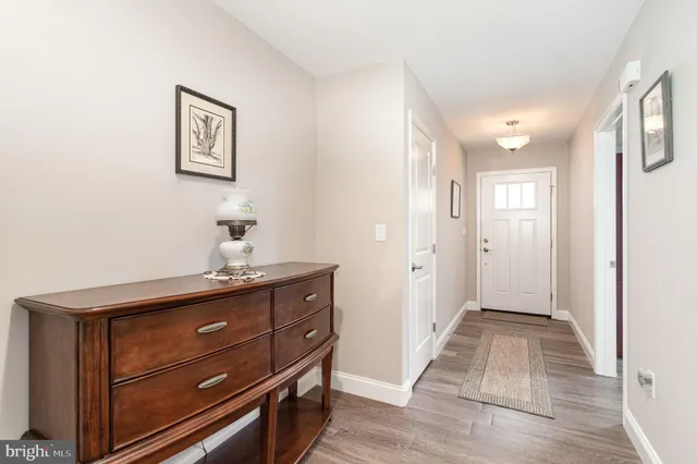 a view of a hallway with closet