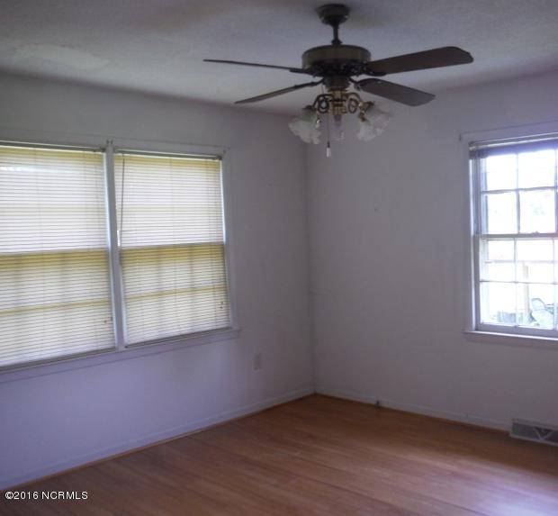 463 Caison Loop Road Southeast Winnabow, NC 28479 - Photo 2 of 5 bedroom