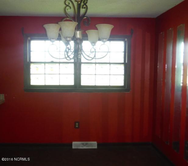 463 Caison Loop Road Southeast Winnabow, NC 28479 - Photo 3 of 5 dining_room
