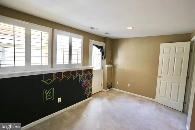 $2,800 | 6623 Skylemar Trail, Centreville, VA 20121