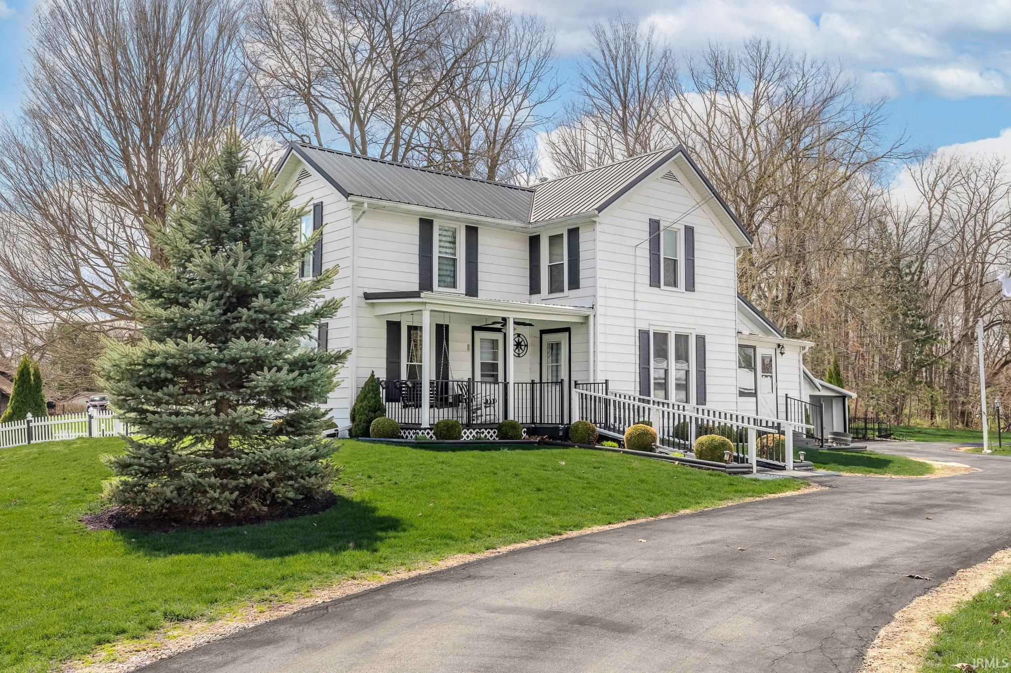 604 Vine Street Lagrange, IN 46761 - Photo 1 of 31