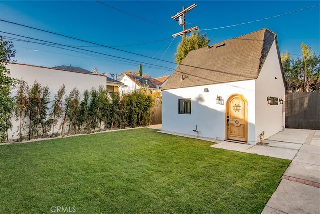 $2,850,000 | 323 South Orange Drive, Los Angeles, CA 90036